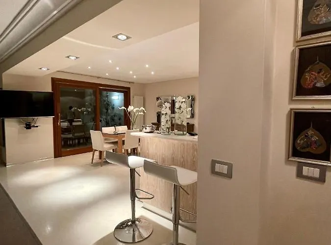 Double A Luxury אולביה